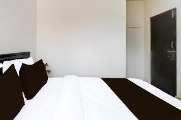 Super Hotel O Adibatla