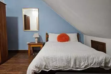 Majatalo Affordable Rooms With Kitchen Near Station Overnight Free Parking 6pm To 8am