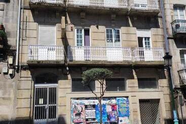 پانسیون Hostal Airiños De Vigo