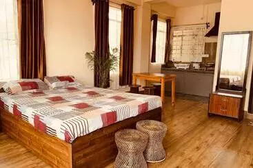 Majatalo Hillside Haven Homestay