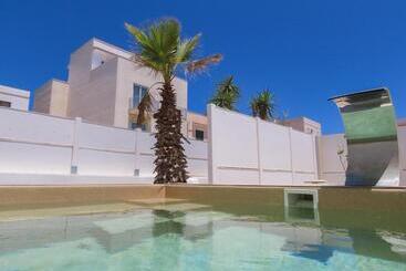 پانسیون Le Grotte