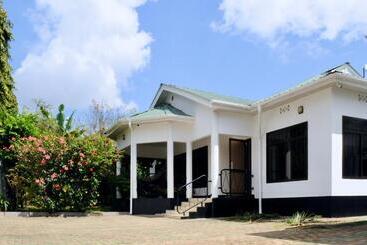 Pension Oya Guest House