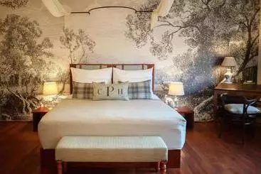 リゾートホテル Péchy Castle