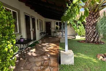 ベッドアンドブレックファースト Kamaku Guesthouse Cc