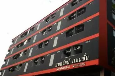 ホテル Nontharat Mansion