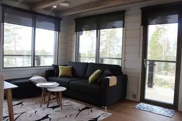 استراحتگاه Naava Chalets