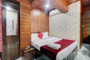 Отель Ab Residency