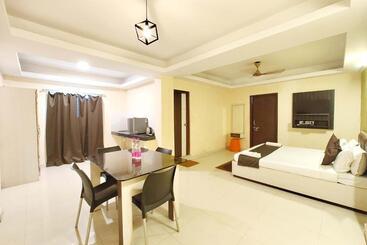 Hotel Grg Grand Resort Puri Sea View Room   With Spacious And Luxury Room   Lift And Parking Facilities Wi