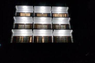 ホテル Emerald Valley