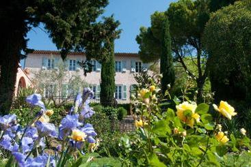 تختخواب و صبحانه Bastide Du Pin