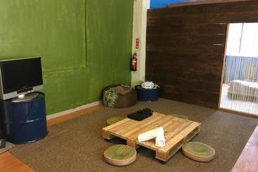 Hostel Next Tainment Naha