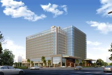 Отель Jasper International