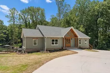 Mökkimajoitus Hideaway Cove Private Dock, Firepit, New Build