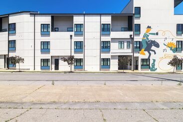 کلبه Conway Multiple Private Units Sleeps 36