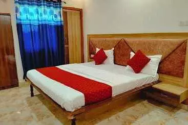 Fabhotel Elegance