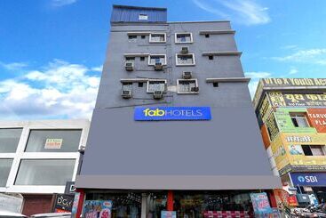 Hotel Fabexpress Westin Plaza