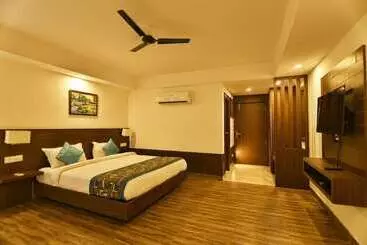 Hotel Krishna Valley Wellness Resort Vrindavan