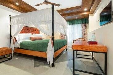 فندق Summit Bougainvillea Tea Resort