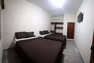 هتل Y Restaurante Casa Jardines