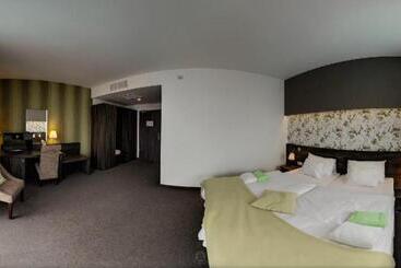 Hotelli Oázis Wellness Panzio