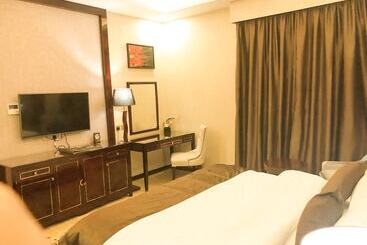 Hotel Holiday Khaleej