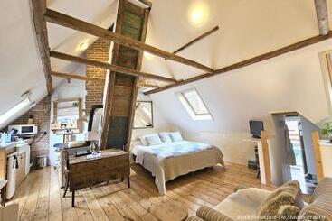 Bed and Breakfast De Stadsboerderij
