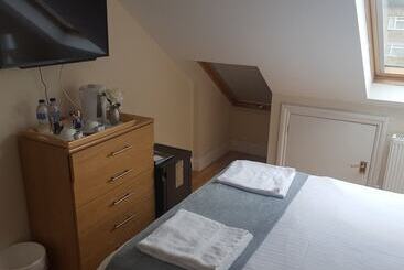 Bed and Breakfast Kathleen House