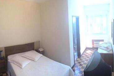 ホテル Tourist Araranguá