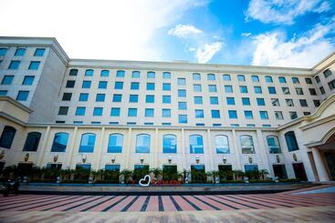 Ramada By Wyndham Lucknow Hotel And Convention Center