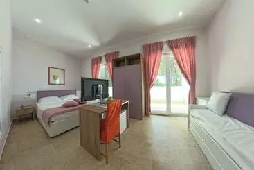 ホテル Capo Circeo