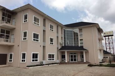 Room In Lodge   La Diva Hotels Events Centre