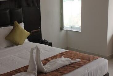 هتل Maya Heritage