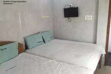 Hotel New Island Star " Ramanathasamy Temple View "