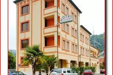 Hotelli Ristorante Fratelli Zenari