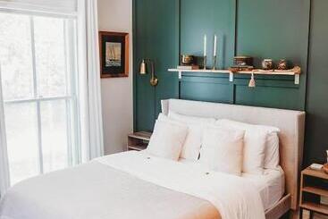 Bed & Breakfast The Montague Rose Inn & Cafe