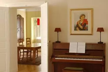 Clos Mirabel Manor   B&b