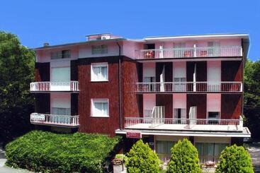 Hotel Albergo Moderna