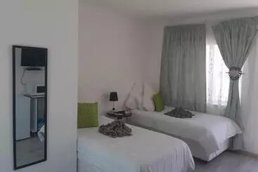 ベッドアンドブレックファースト Mentor Guest House