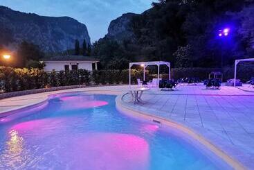 Отель La Ginestra