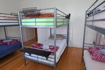 Auberge De Jeunesse Magog Orford Hostel