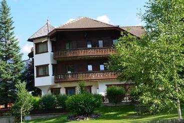 Bed and Breakfast Garni Sayonara