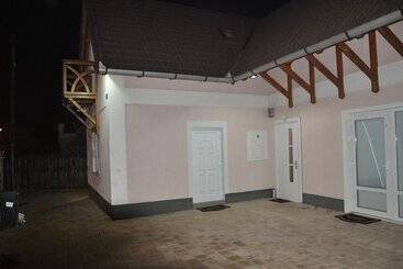 تختخواب و صبحانه Sport