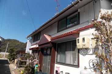 Hojo Suigun Youth Hostel