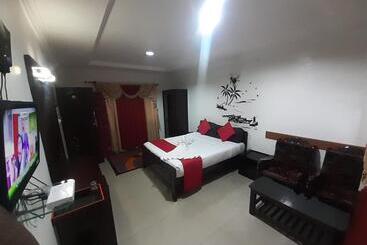 בית מלון כפרי Kurinji Residency