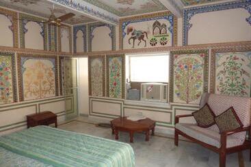 住宿加早餐 Tourist Pension