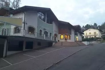 ホテル La Trifora