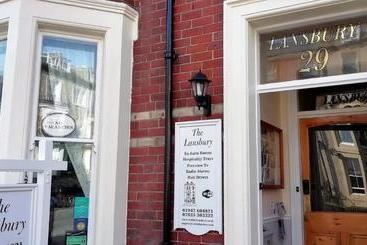 مبيت وإفطار The Lansbury Guest House