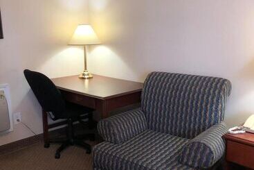 Motel Royal Napanee Inn