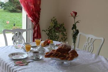 مبيت وإفطار Le Clos Des Roses