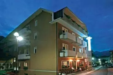 Hotel Albergo Miramonti